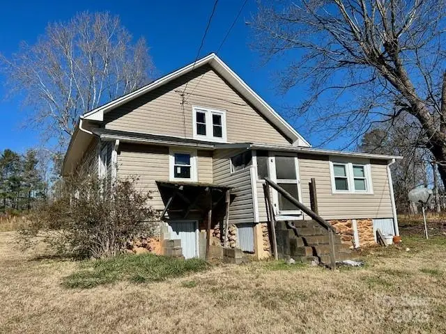 555 Falls Avenue, Granite Falls, NC 28630 - Image #2