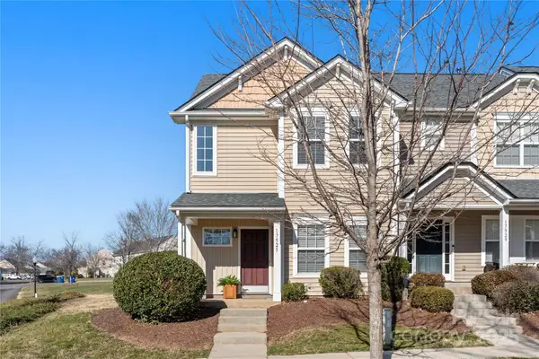 17525 Caldwell Track Drive, Cornelius, NC 28031