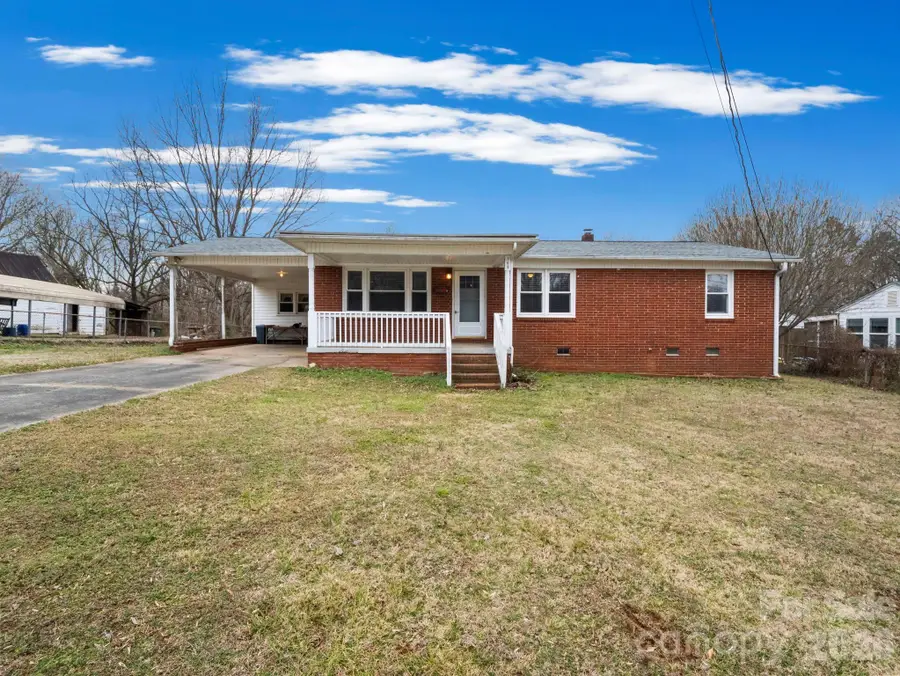 309 Green Street, Lincolnton, NC 28092 - #2