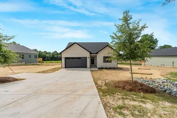 697 S Grove Street, Lincolnton, NC 28092