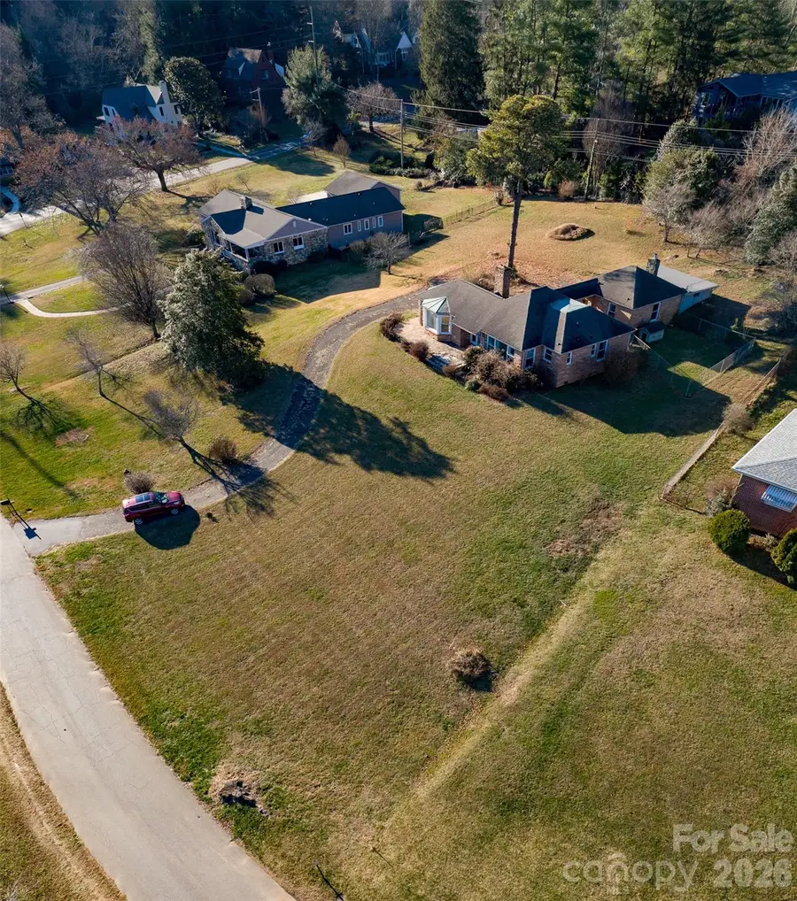 21 Edgewater Lane, Asheville, NC 28804 - #3