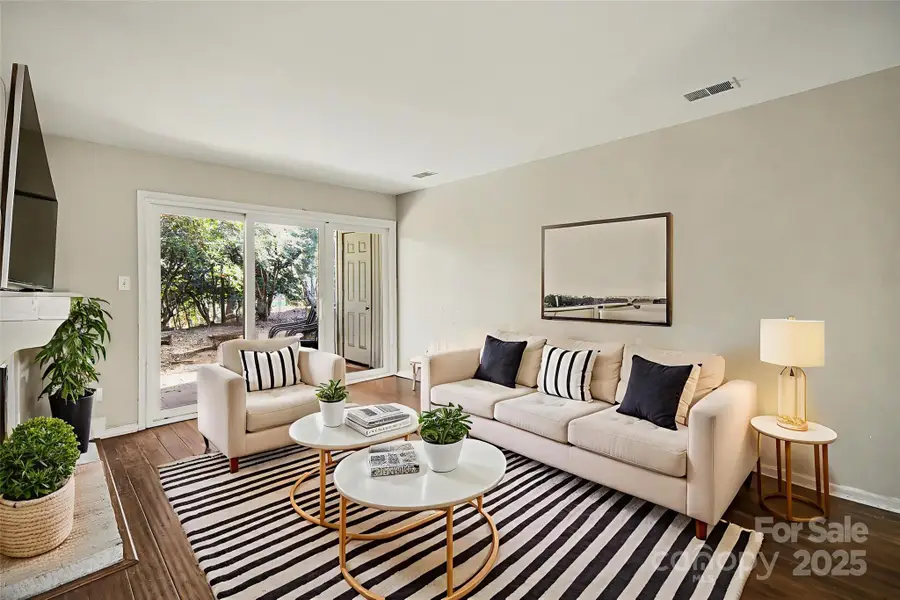 7913 Horse Chestnut Lane, Charlotte, NC 28277 - Image #2