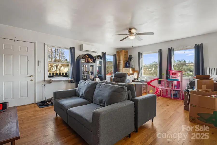 3 Elizabeth Street, Canton, NC 28716 - Image #2