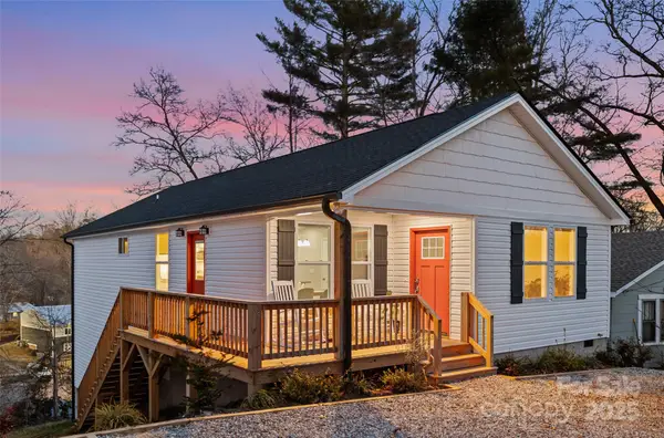 95 Eastabrook Avenue, Brevard, NC 28712