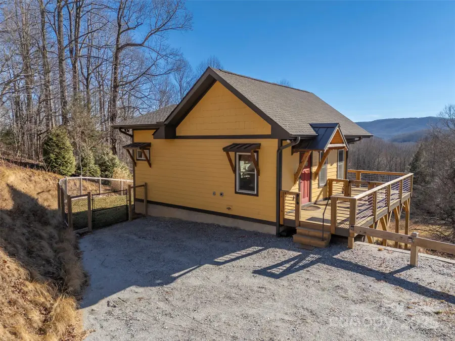 865 Frost Road, Saluda, NC 28773 - Image #3