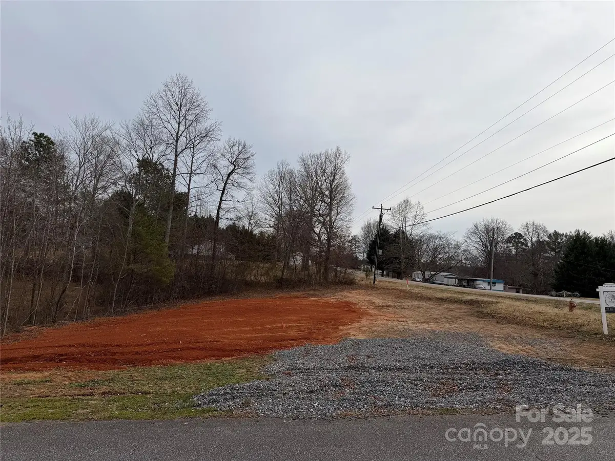1908 Country Way, Hickory, NC 28601 - Image #1