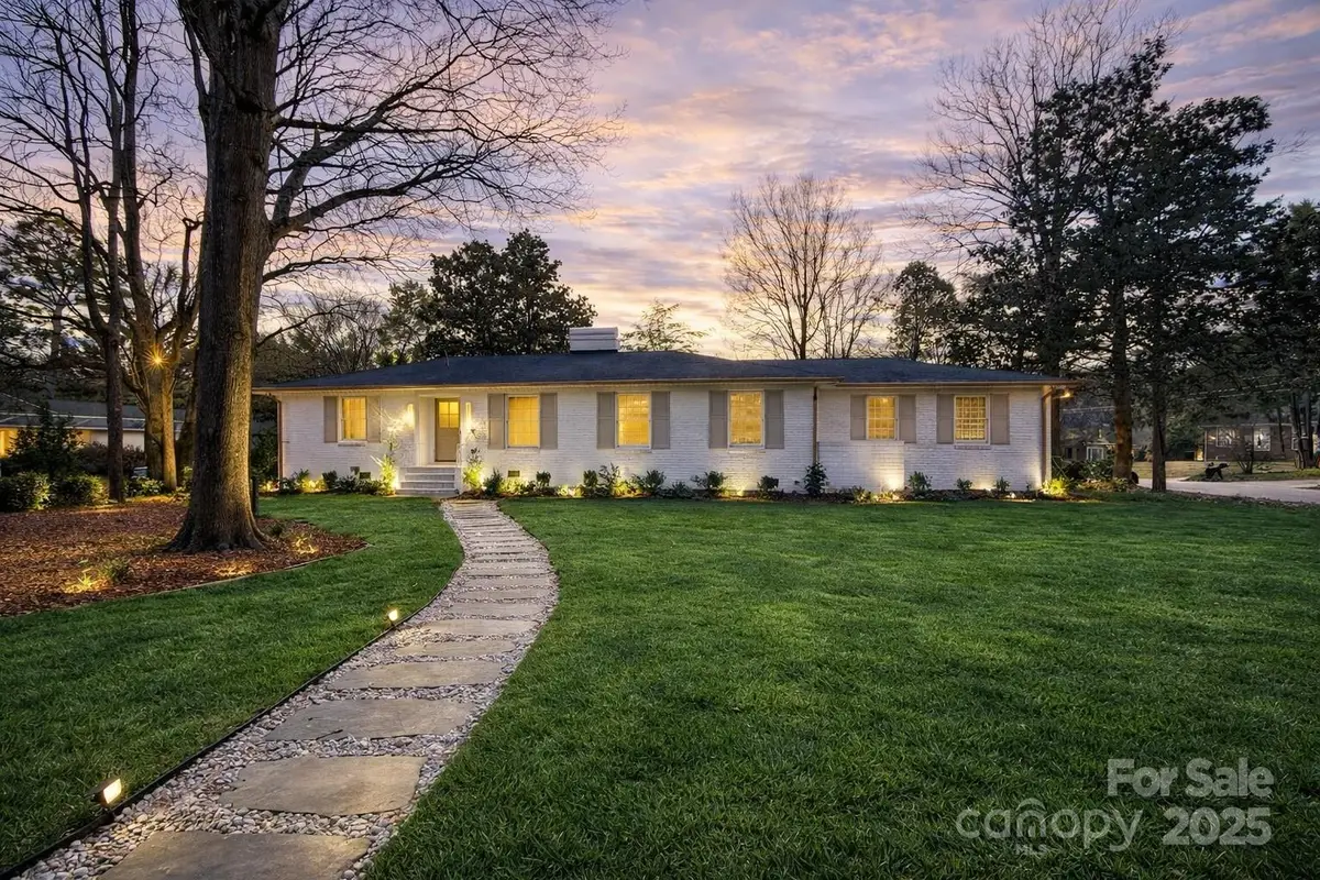 6300 Burlwood Road, Charlotte, NC 28211 - Image #1