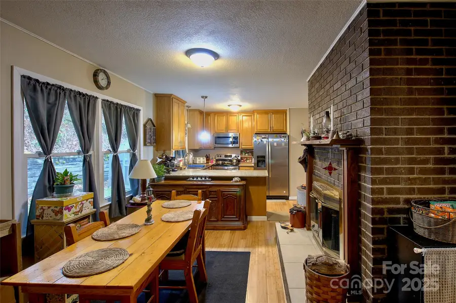 583 Deer Park Lake Road, Spruce Pine, NC 28777 - Image #3