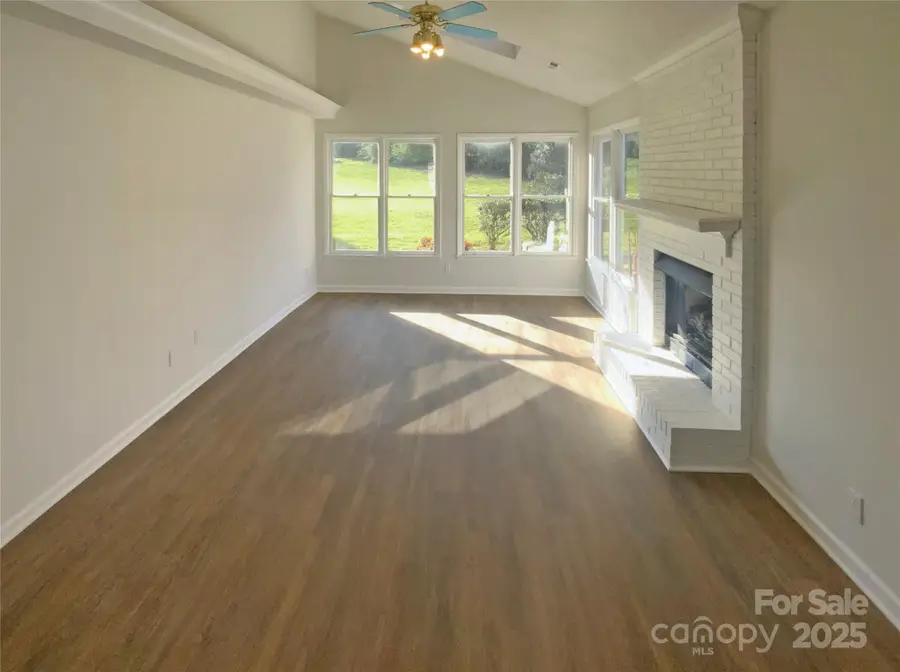 4202 Hounds Run Drive, Matthews, NC 28105 - Image #3