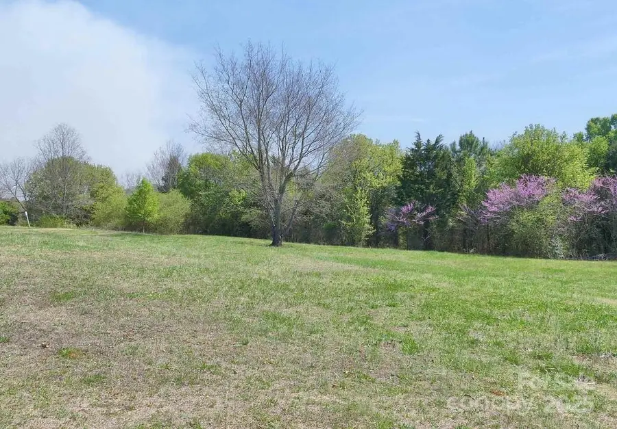 114 Lakeview Drive, Blacksburg, SC 29702 - Image #2