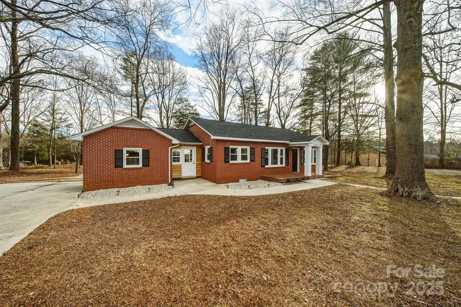 2048 Quiet Lane, Hickory, NC 28602 - Image #3