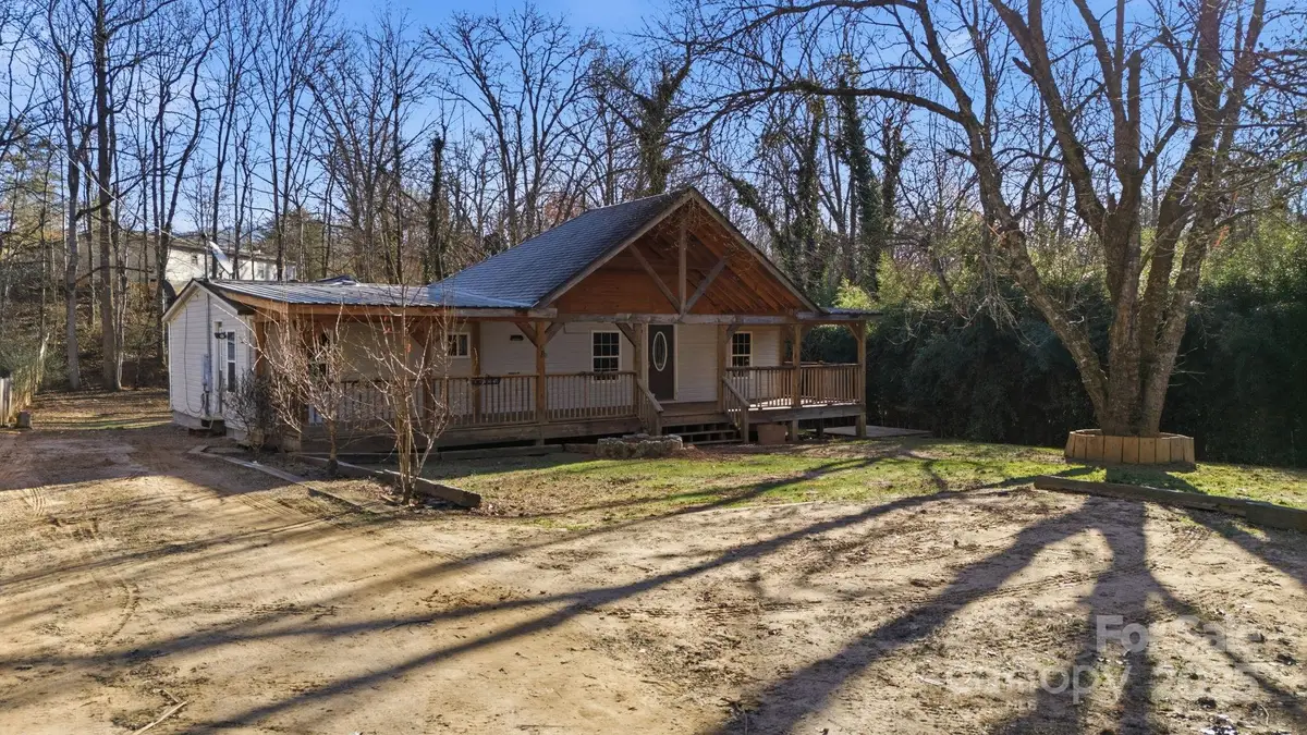 102 Garnett Trace Road, Franklin, NC 28734 - Image #1