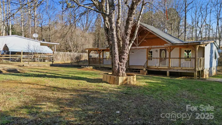 102 Garnett Trace Road, Franklin, NC 28734 - Image #2