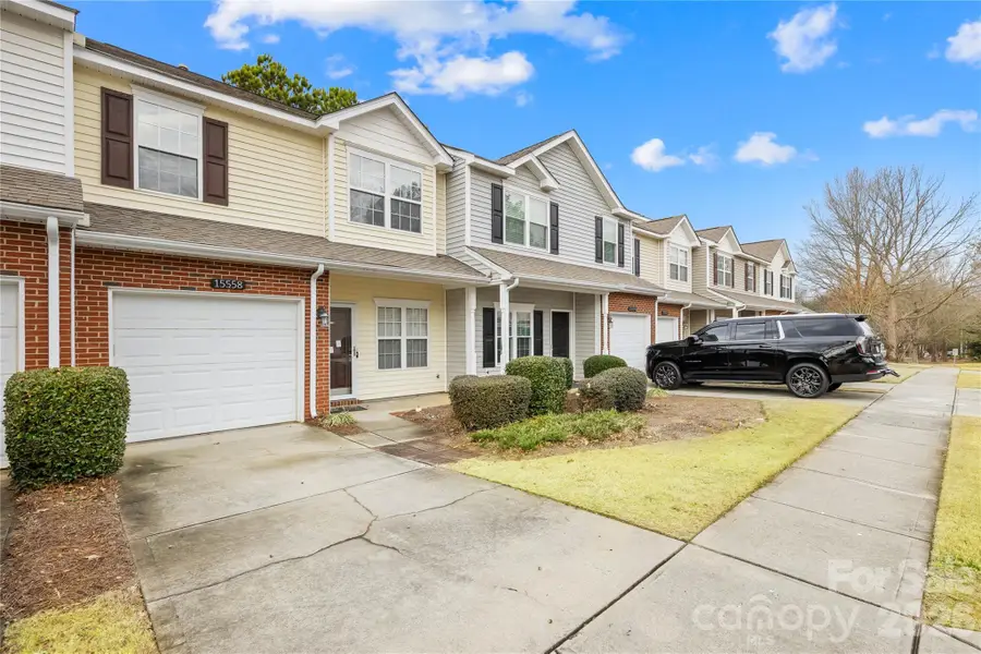 15558 Stronvar House Lane, Charlotte, NC 28277 - Image #2