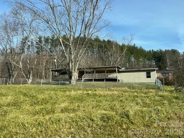 97 Oakland Drive, Burnsville, NC 28714 - Image #2