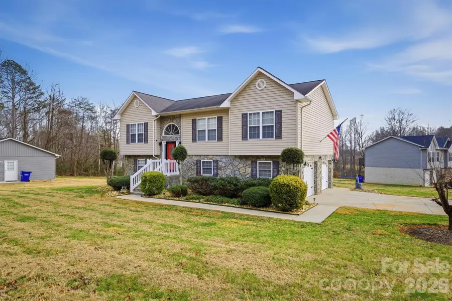 3902 Leah Belle Lane, Lenoir, NC 28645 - Image #2