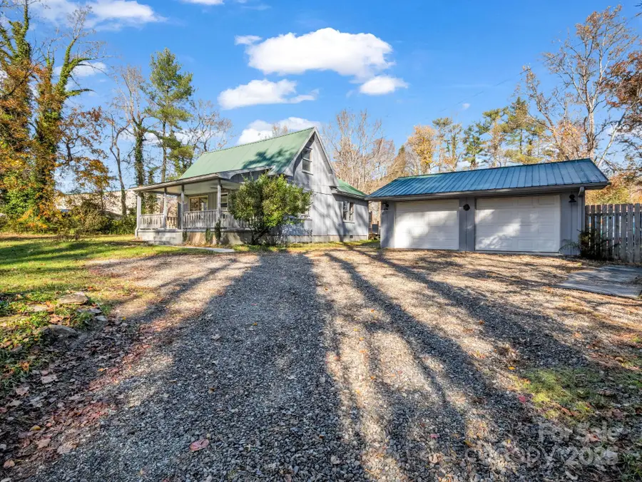 210 Erkwood Drive, Hendersonville, NC 28739 - Image #2