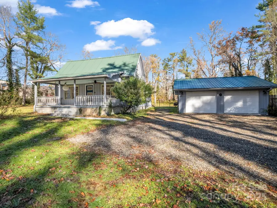 210 Erkwood Drive, Hendersonville, NC 28739 - Image #3