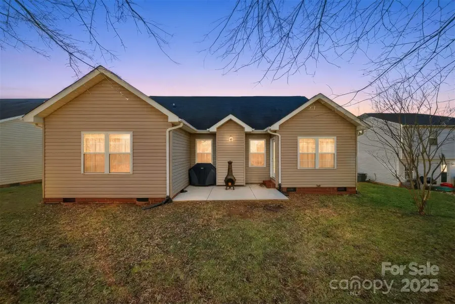 1636 Mayfair Drive, Conover, NC 28613 - Image #2