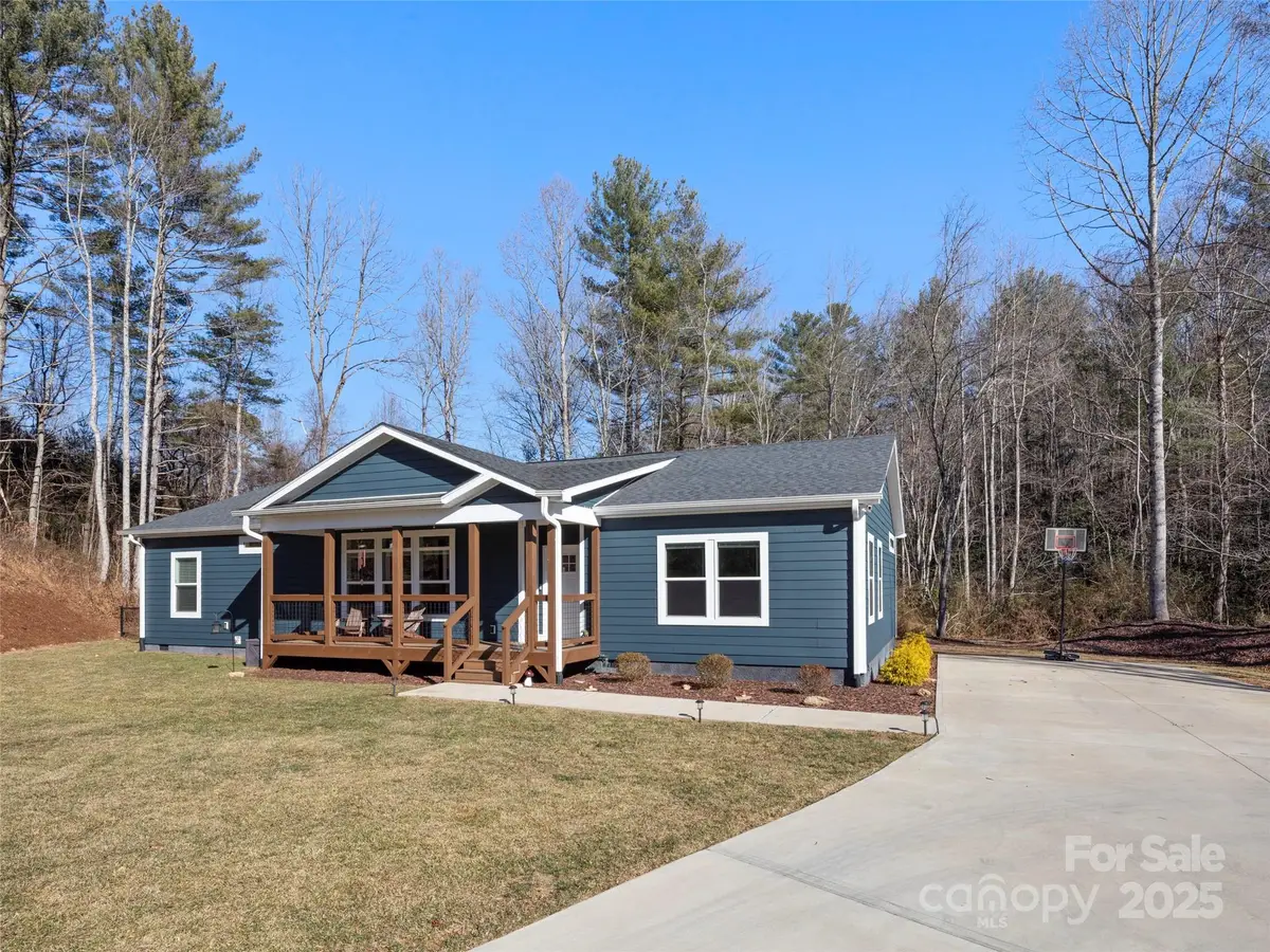 263 Moss Hill Drive, Hendersonville, NC 28792 - Image #1