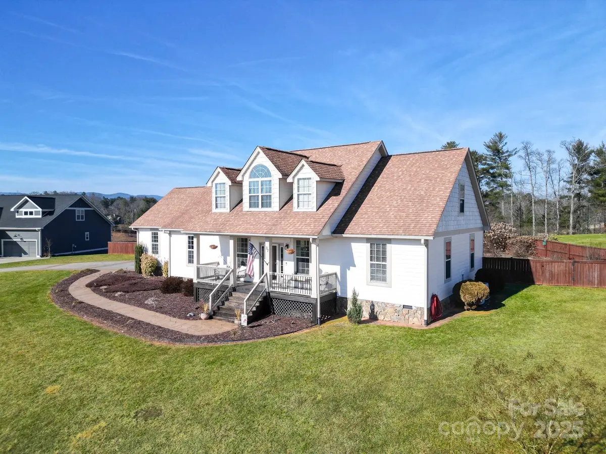 37 Alaskan Drive, Leicester, NC 28748 - Image #1
