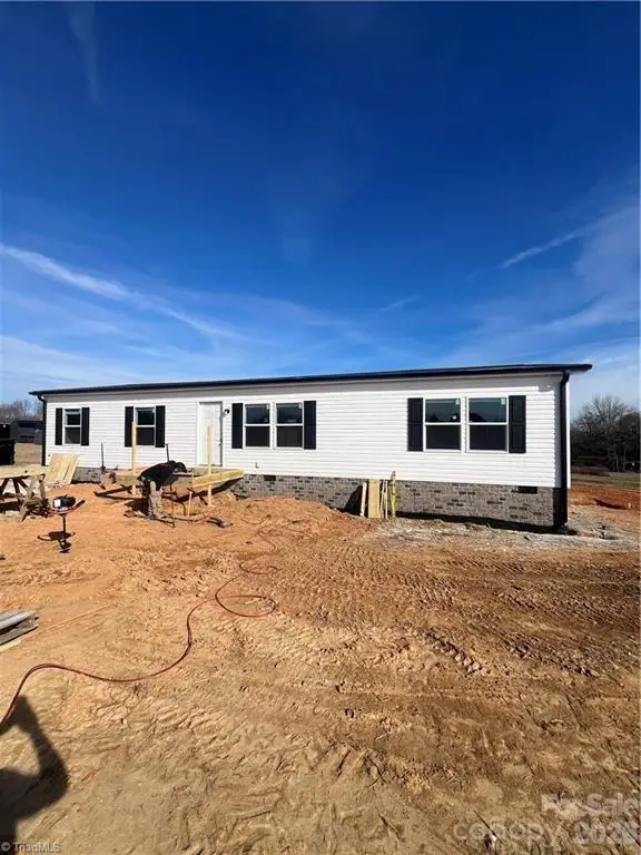 657 Mt. Wesley Church Road, Hiddenite, NC 28636 - Image #1