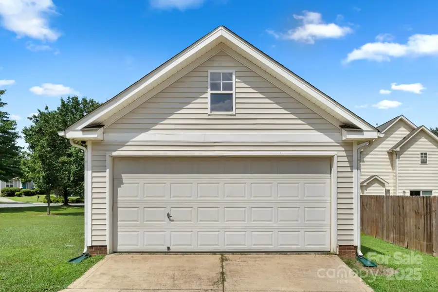 7621 Rolling Meadows Lane, Huntersville, NC 28078 - Image #3