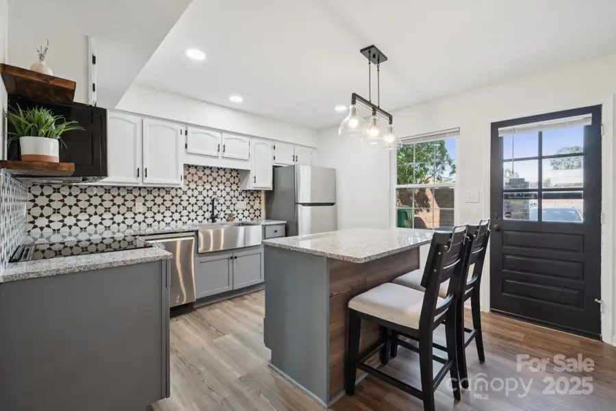 8838 Hunter Ridge Drive, Charlotte, NC 28226 - Image #2