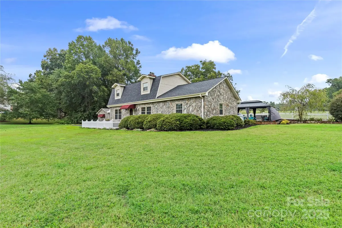 239 Golf Course Road, Maiden, NC 28650 - Image #1