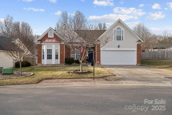 107 Kristens Court Drive, Mooresville, NC 28115