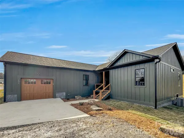 171 Peyton Elaine Road, Clyde, NC 28721