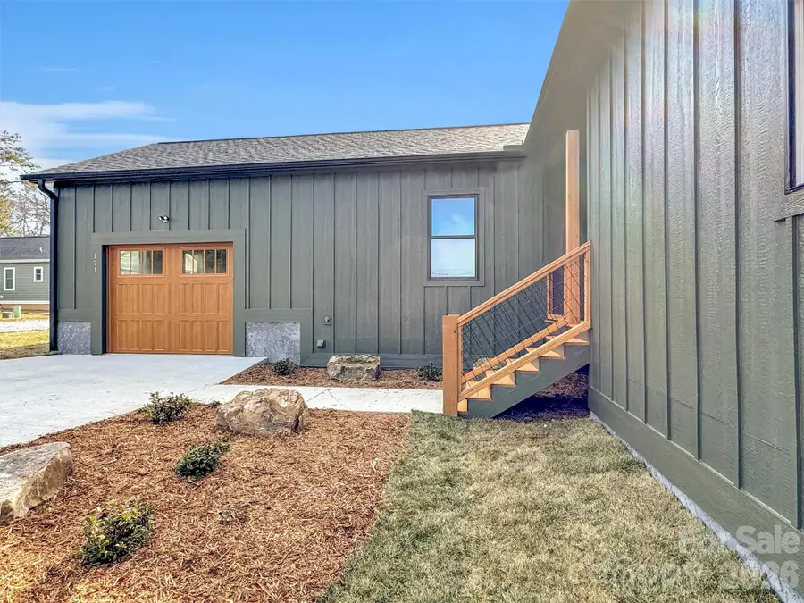 171 Peyton Elaine Road, Clyde, NC 28721 - Image #2