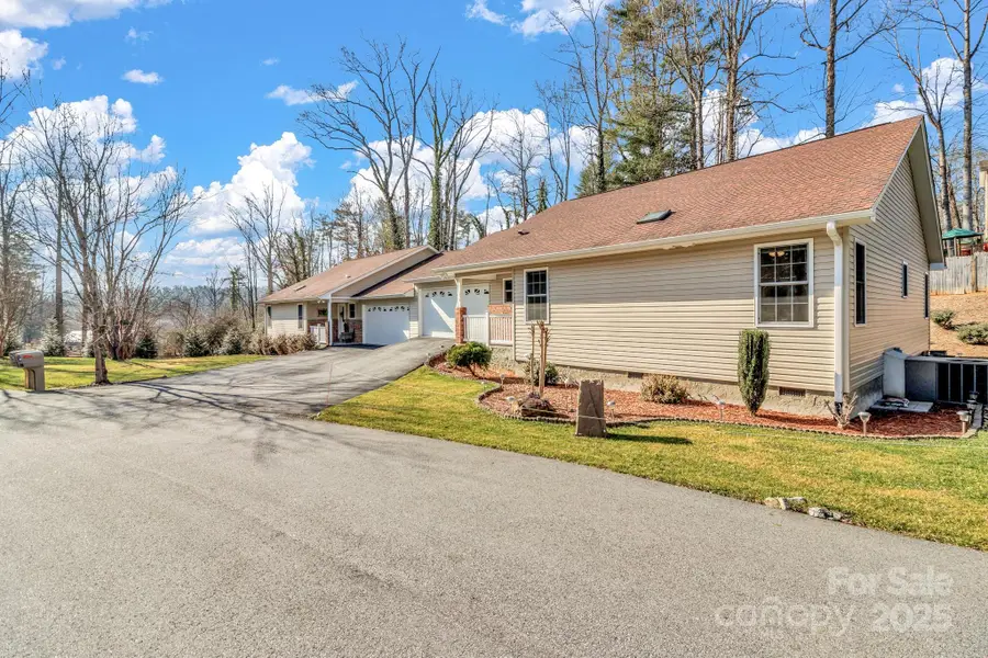 210 Allen Paul Drive, Hendersonville, NC 28791 - Image #3