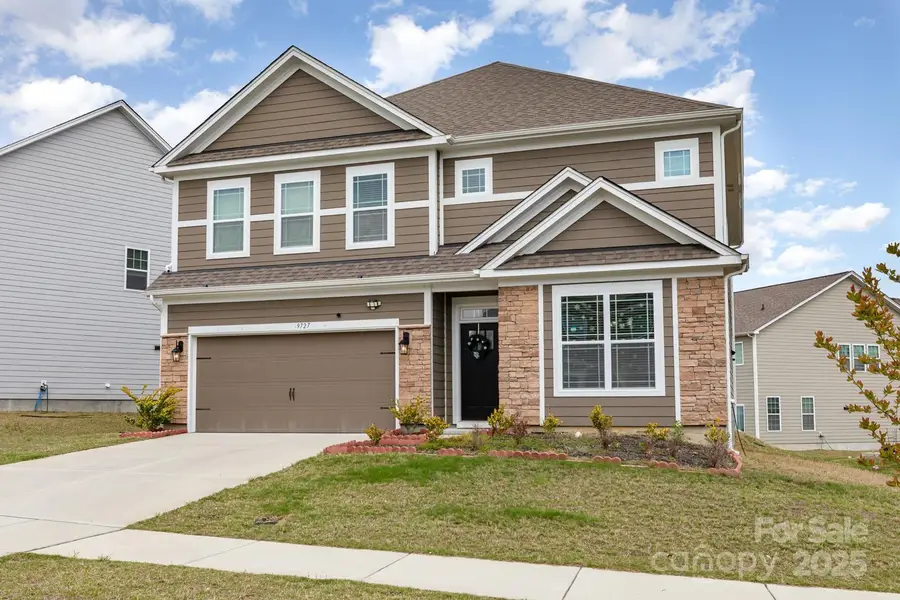 9727 White Chapel Drive Nw, Concord, NC 28027 - Image #2