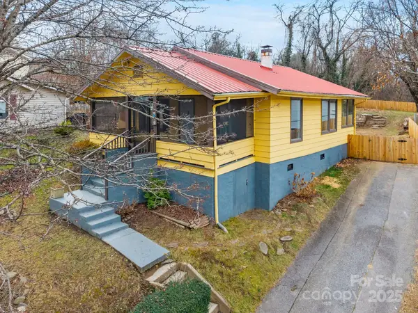 52 East Street, Asheville, NC 28803