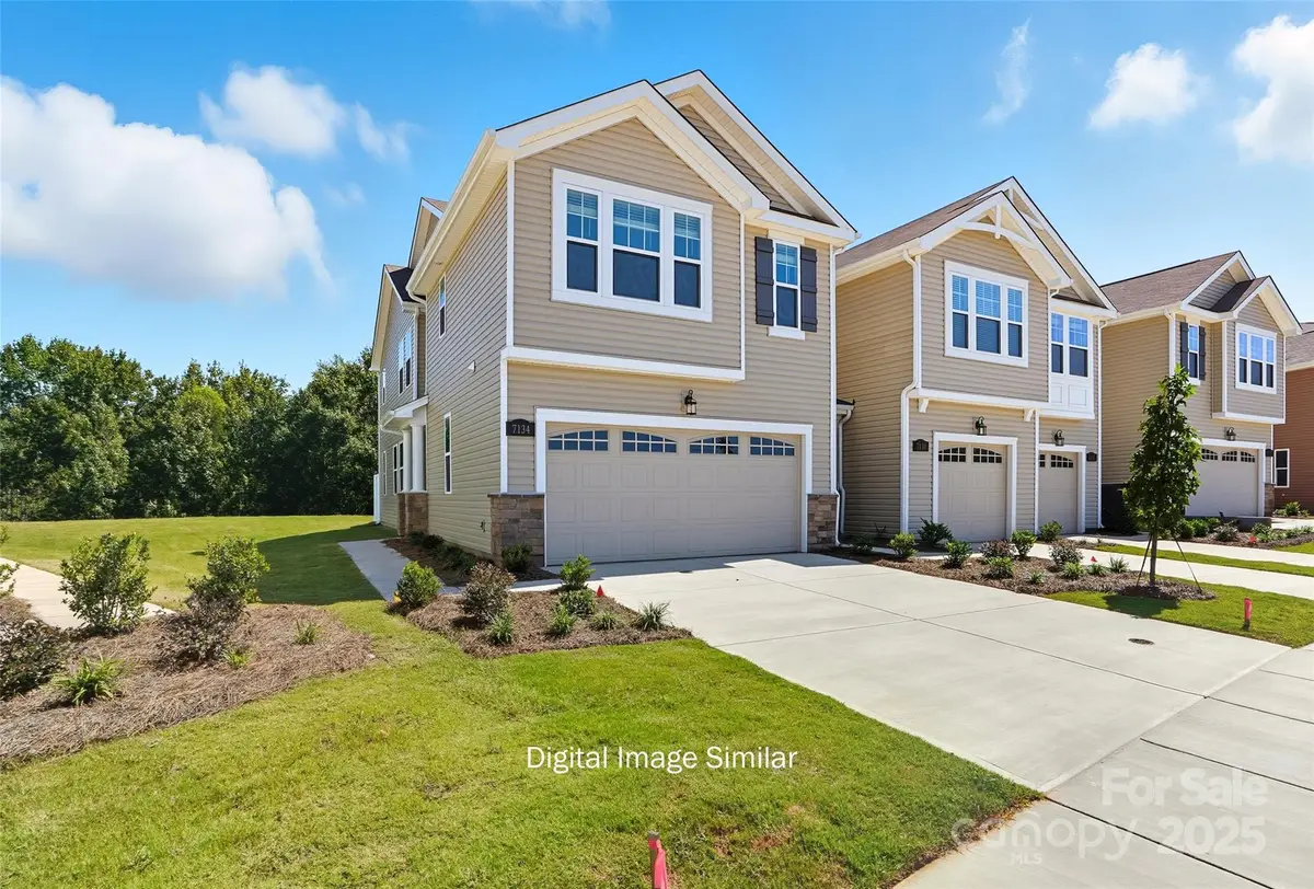 7036 Hodges Meadow Lane, Charlotte, NC 28213 - Image #1