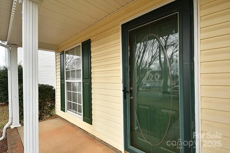 9701 Veronica Drive, Charlotte, NC 28215 - Image #2