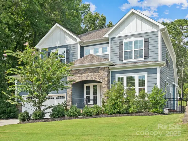 6931 Providence Lane W, Charlotte, NC 28226