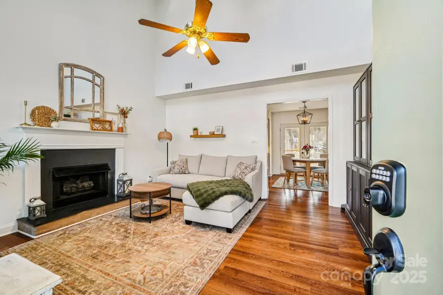 10105 Sparkling Brook Court, Charlotte, NC 28214 - Image #3