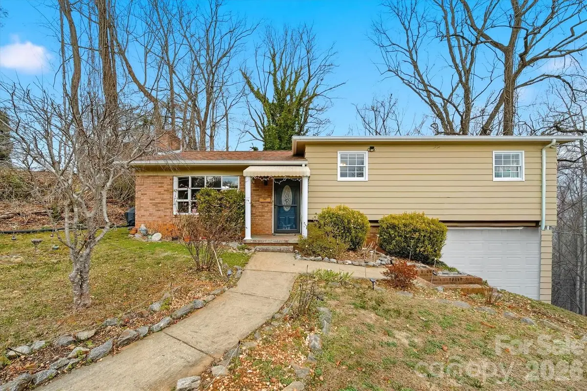 212 Newland Place Nw, Lenoir, NC 28645 - Image #1