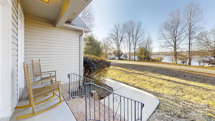 137 N Shore Drive, Cherryville, NC 28021 - Image #2