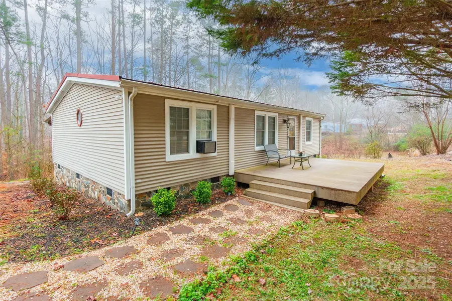 110 Linda Drive, Cherryville, NC 28021 - Image #2