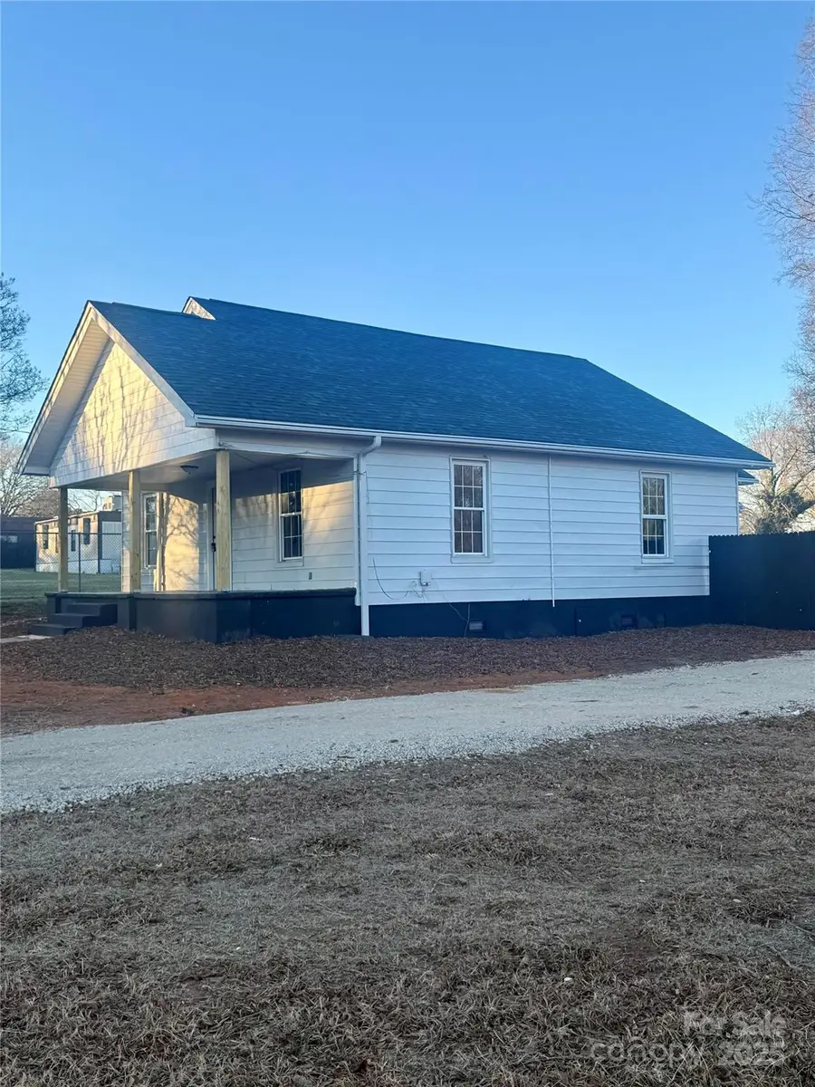 102 S Watterson Street, Kings Mountain, NC 28086 - Image #2