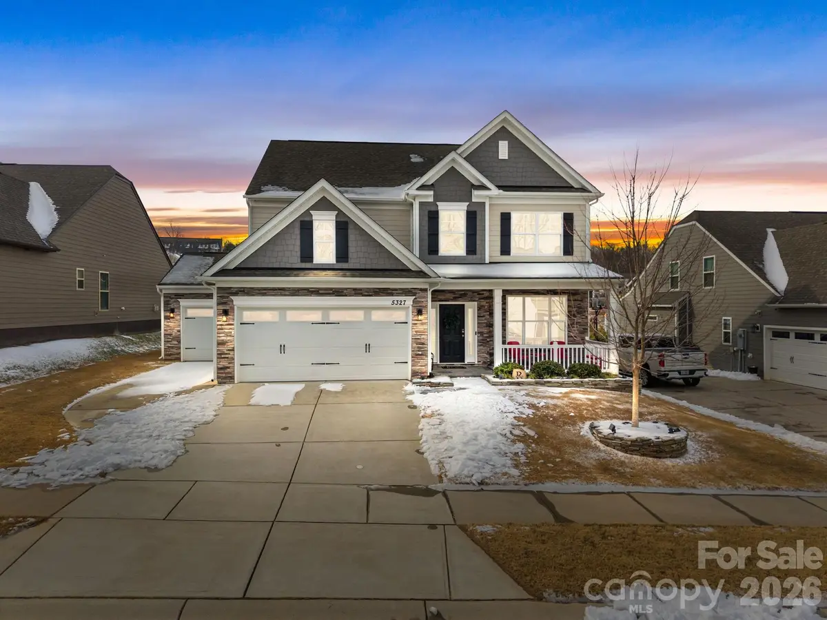 5327 Pembrey Drive, Denver, NC 28037 - Image #1