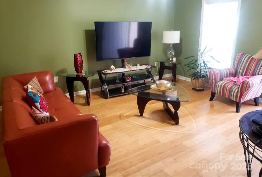 709 Villas Court, Asheville, NC 28806 - Image #2