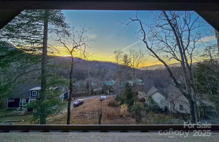 10 Mcmurray Lane, Black Mountain, NC 28711 - Image #2