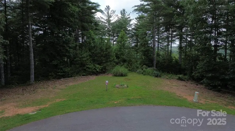 1233 Lakeside Way Nw #8, Valdese, NC 28690 - Image #2