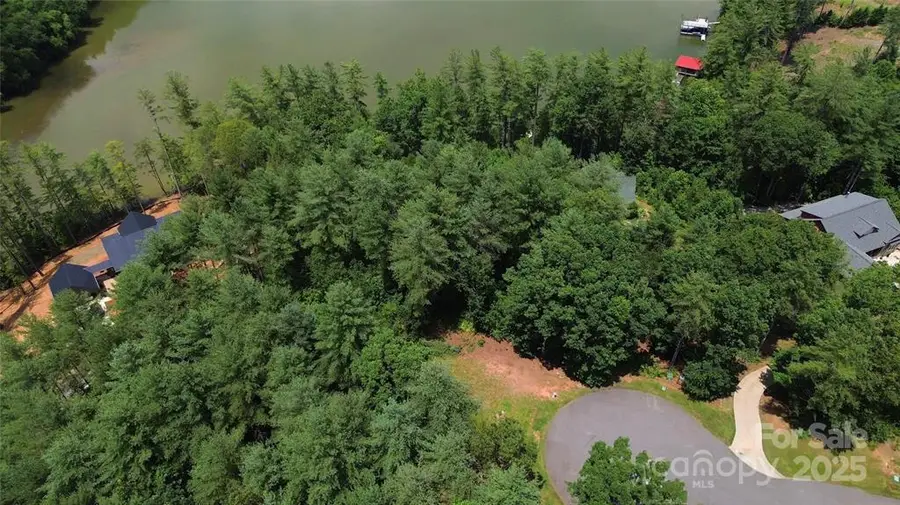 1233 Lakeside Way Nw #8, Valdese, NC 28690 - Image #3