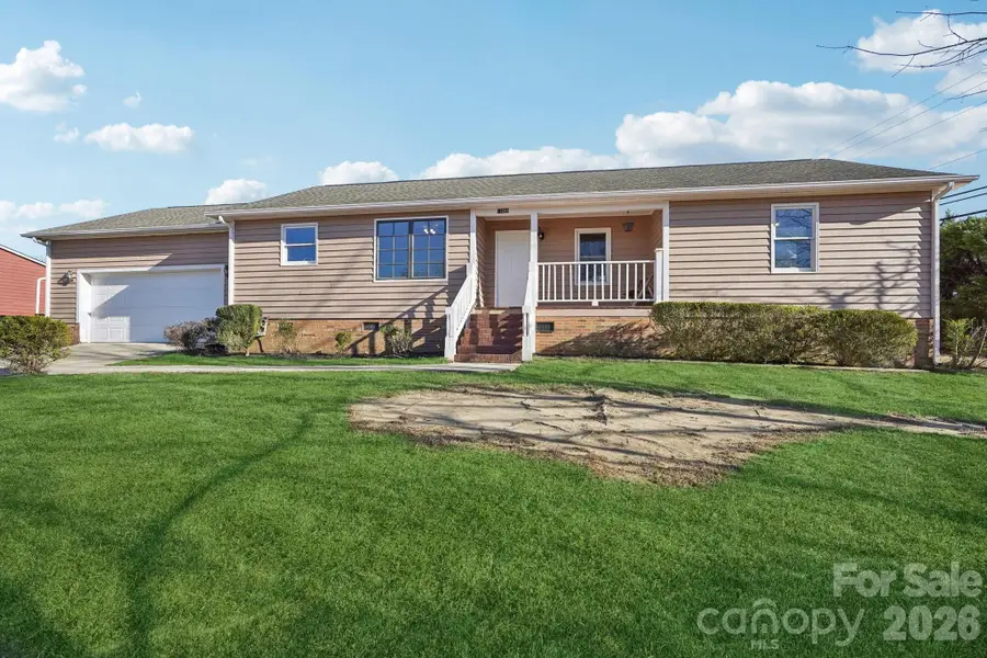 11000 Mallard Crossing Drive, Charlotte, NC 28262 - Image #3