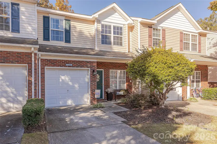 124 Clydesdale Court, Matthews, NC 28104 - Image #2